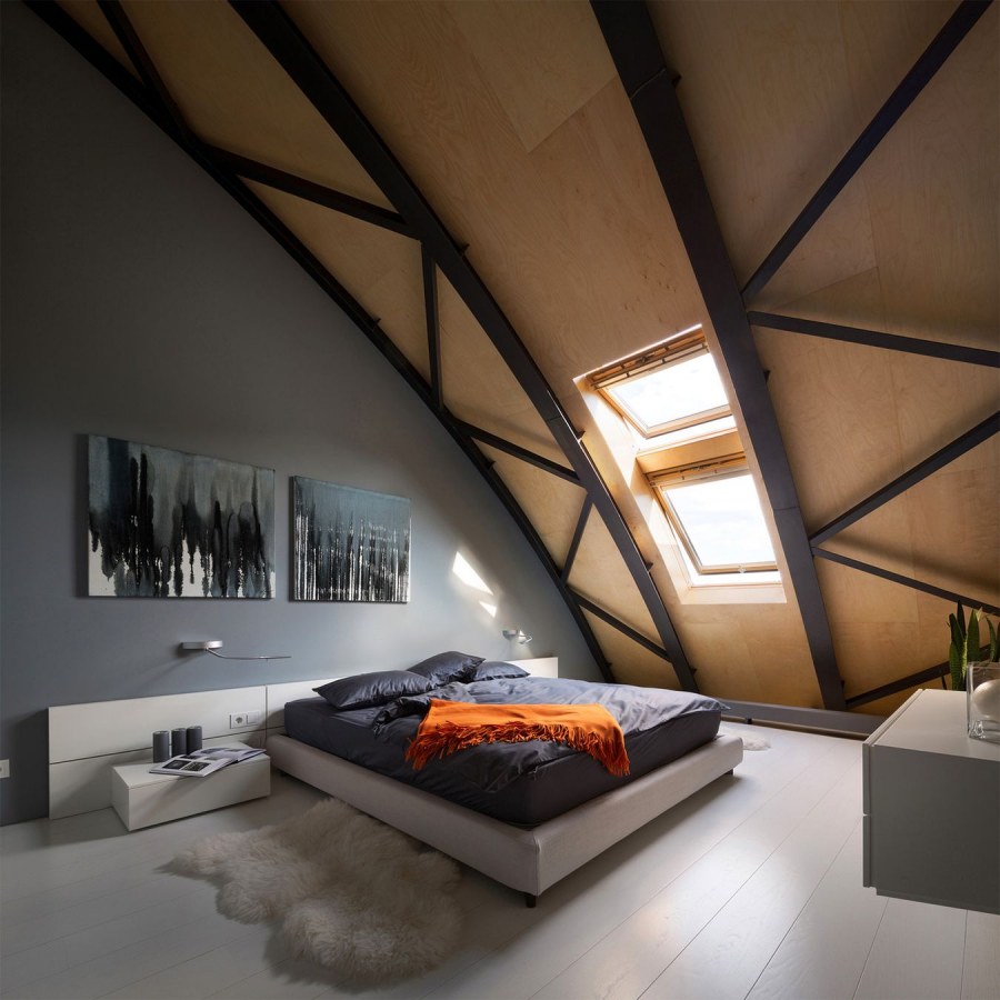 Лофт на мансарде интерьер