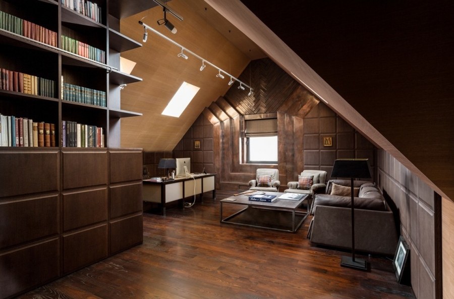 Спальня кабинет на мансарде