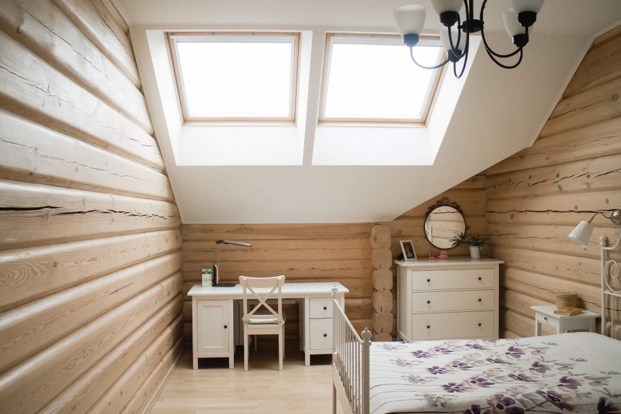 Отделка мансарды имитацией бруса