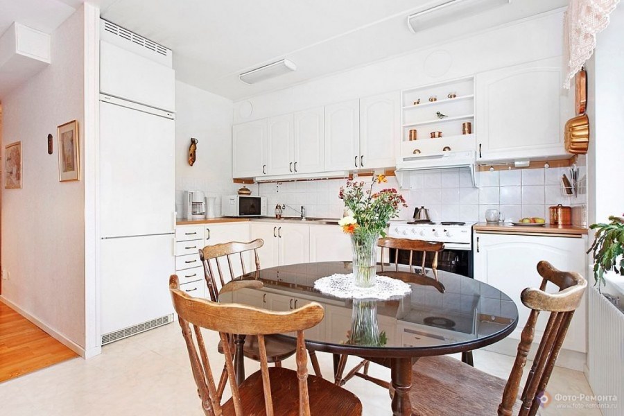 Кухня в скандинавском стиле в двухкомнатной квартире 45 м2