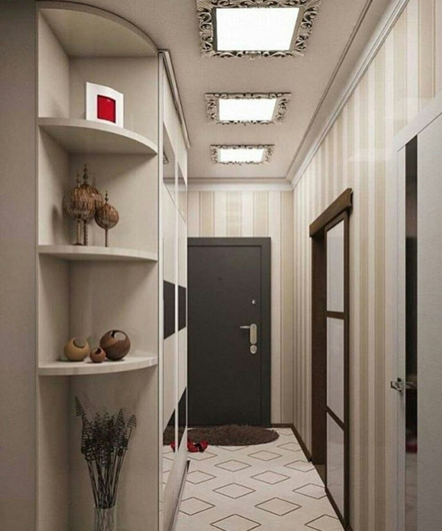Узкая прихожая