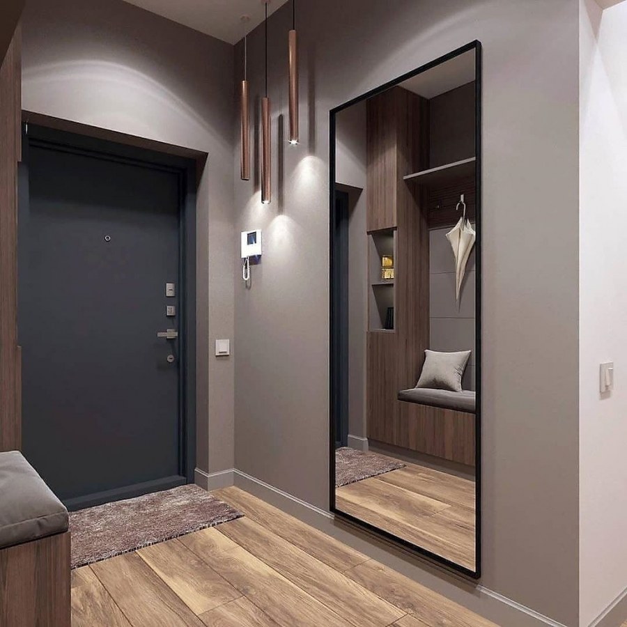 Прихожая в трехкомнатной квартире