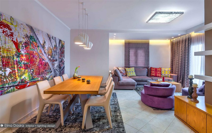 Яркая спальня в современном стиле