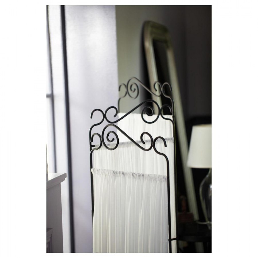 Овальные зеркала в интерьере прихожей в 2020