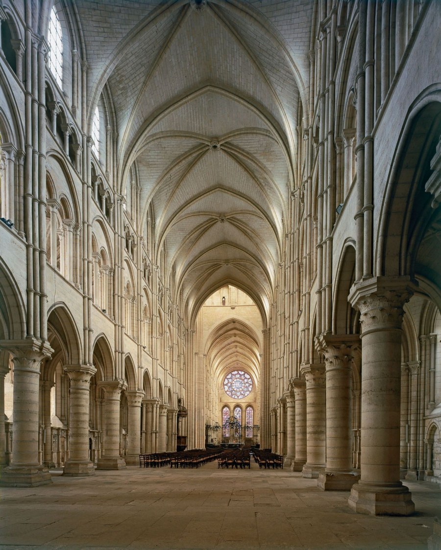 Собор Нотр дам в Лане