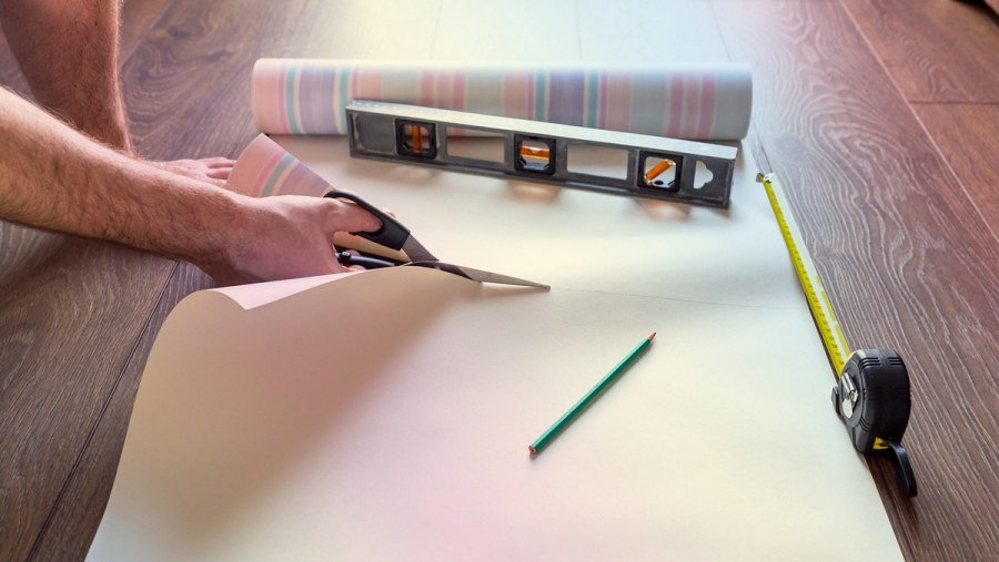 Разрезка обоев