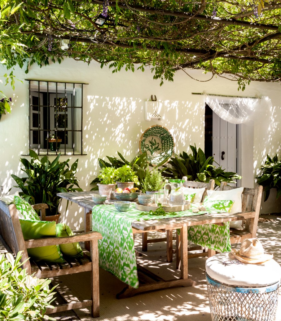 Декор внутреннего дворика