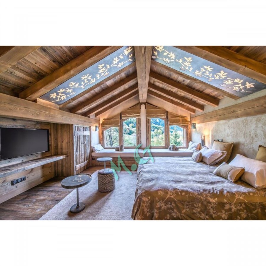 Мансардная спальня в стиле Шале