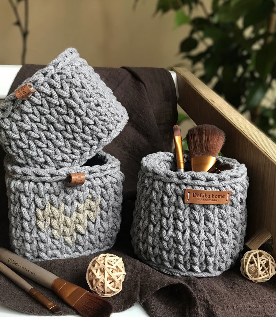 Вязаные интерьерные вещи