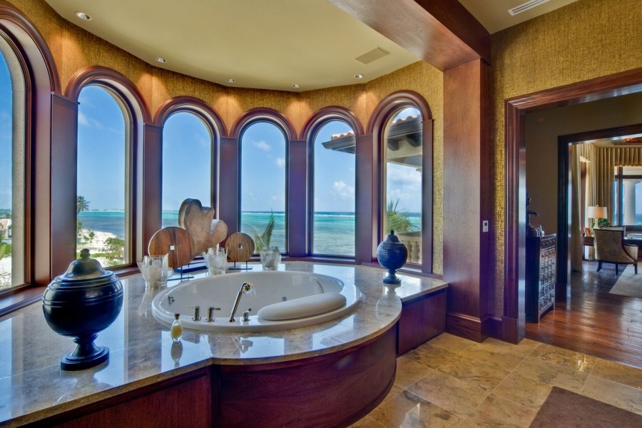 Роскошная вилла внутри