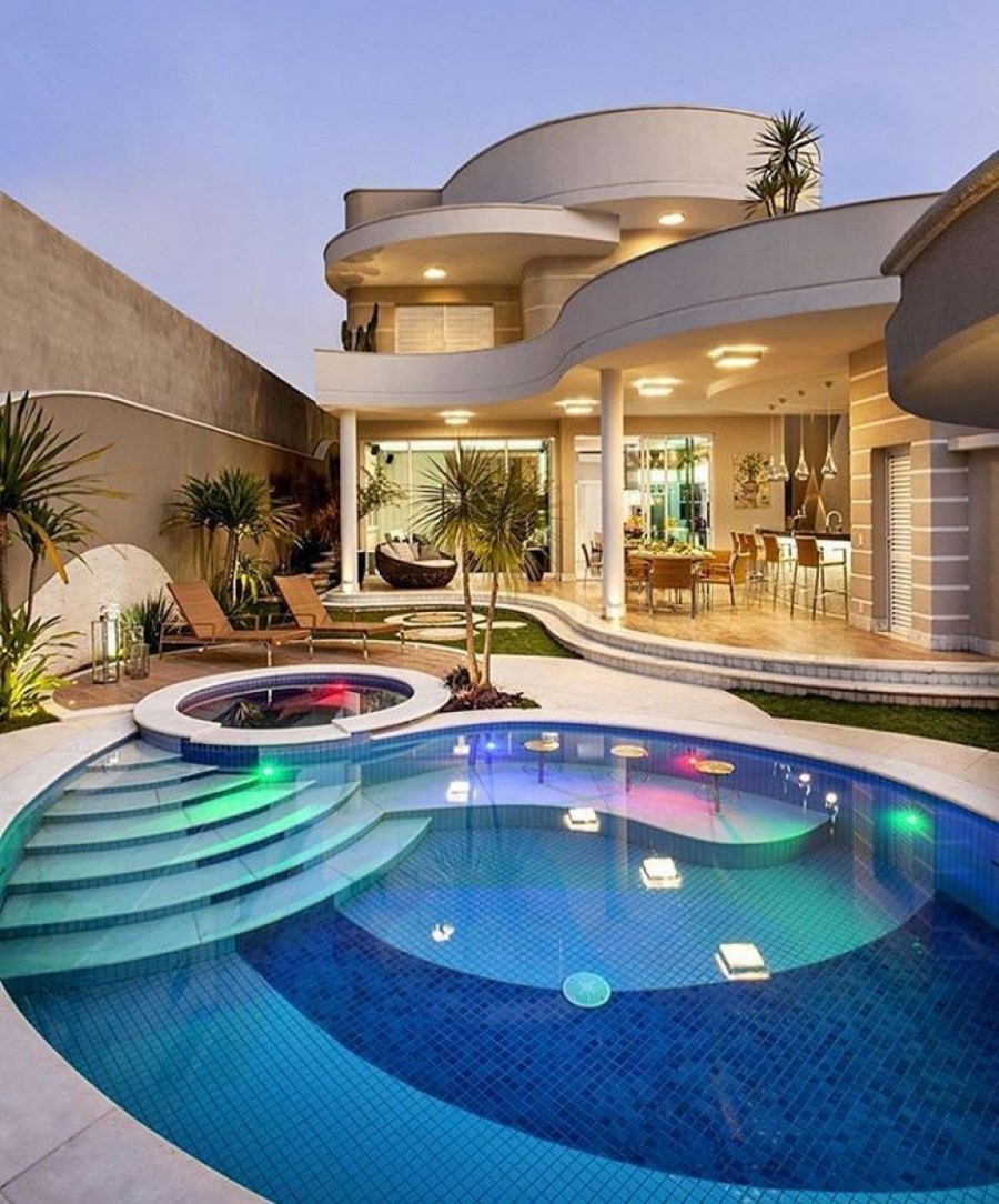 Шикарный дом