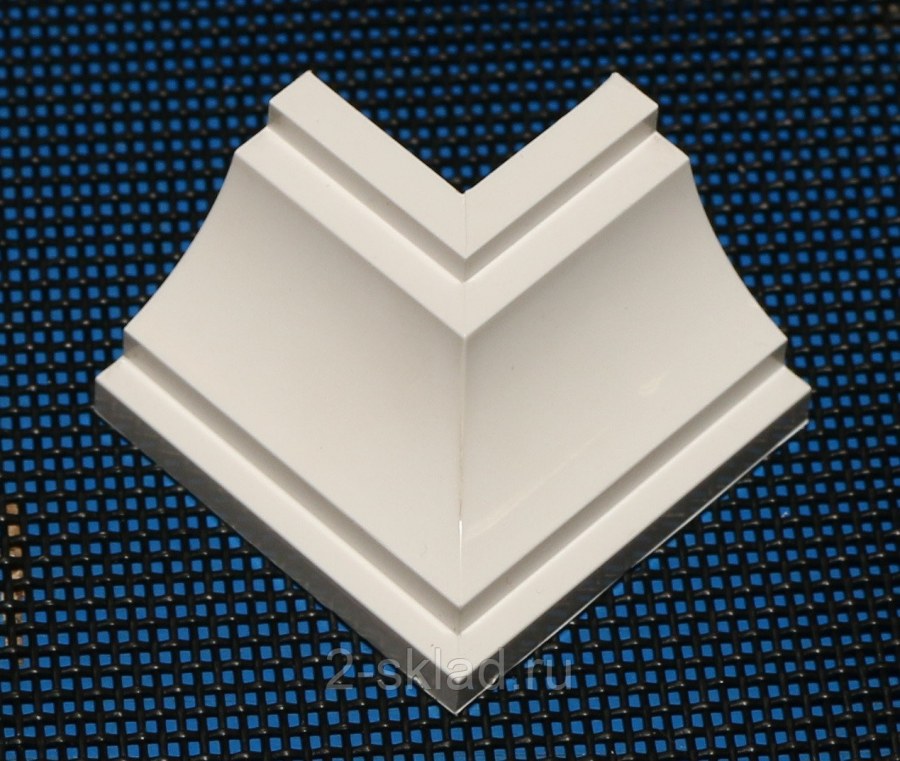 Угол внешний плинтуса ПВХ пт100