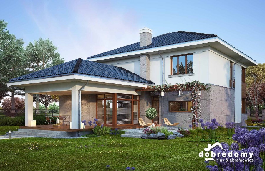 Двухэтажный дом с большой террасой