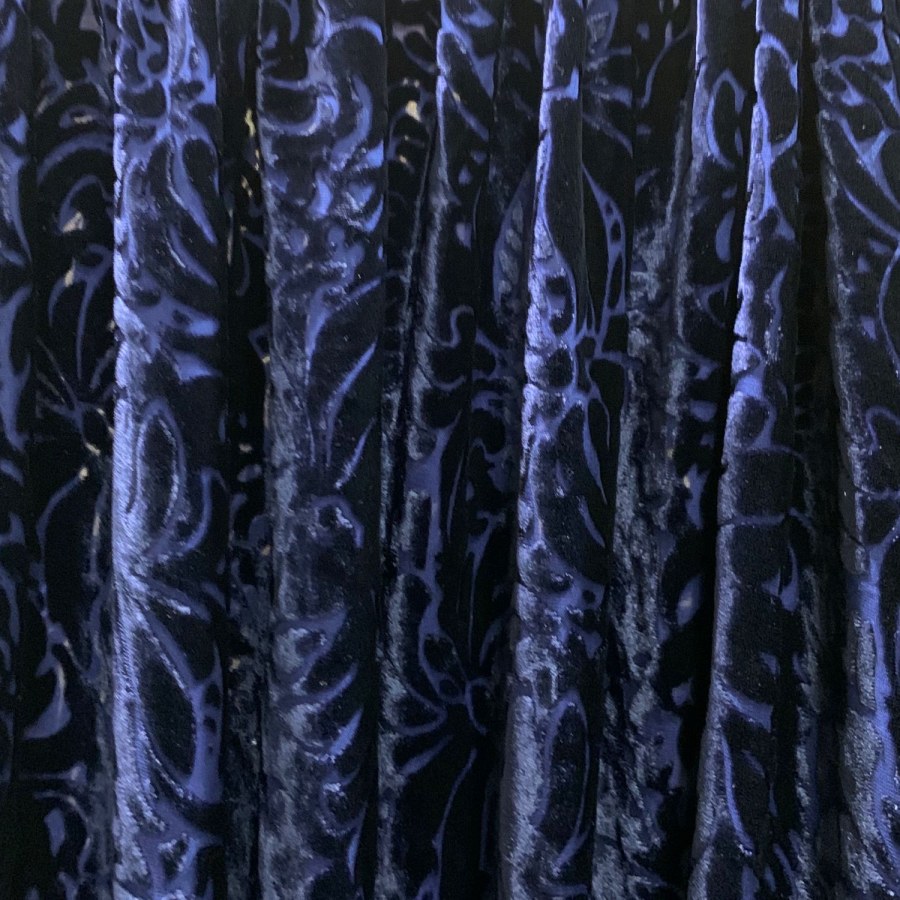 Модели из бархата с шелком