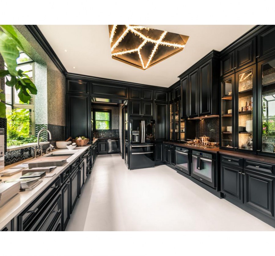 Американские классические кухни 2020 с деревом