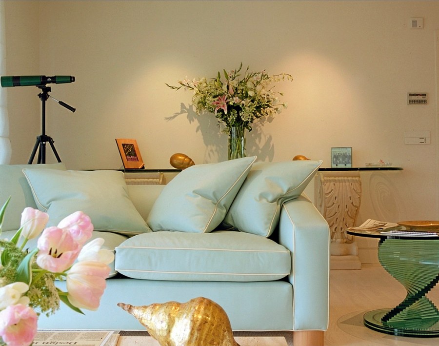 Диван для большой семьи