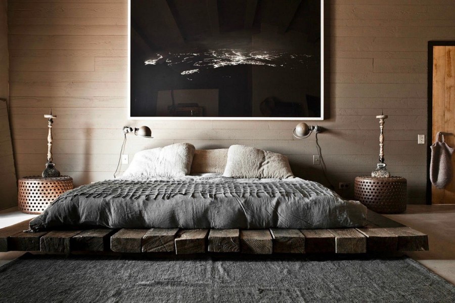 Кровать в стиле лофт