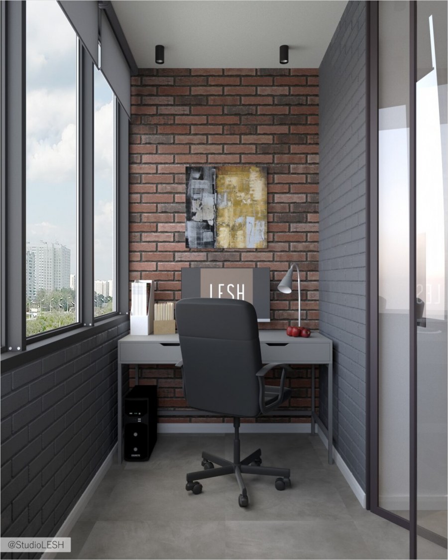 Рабочее место на балконе