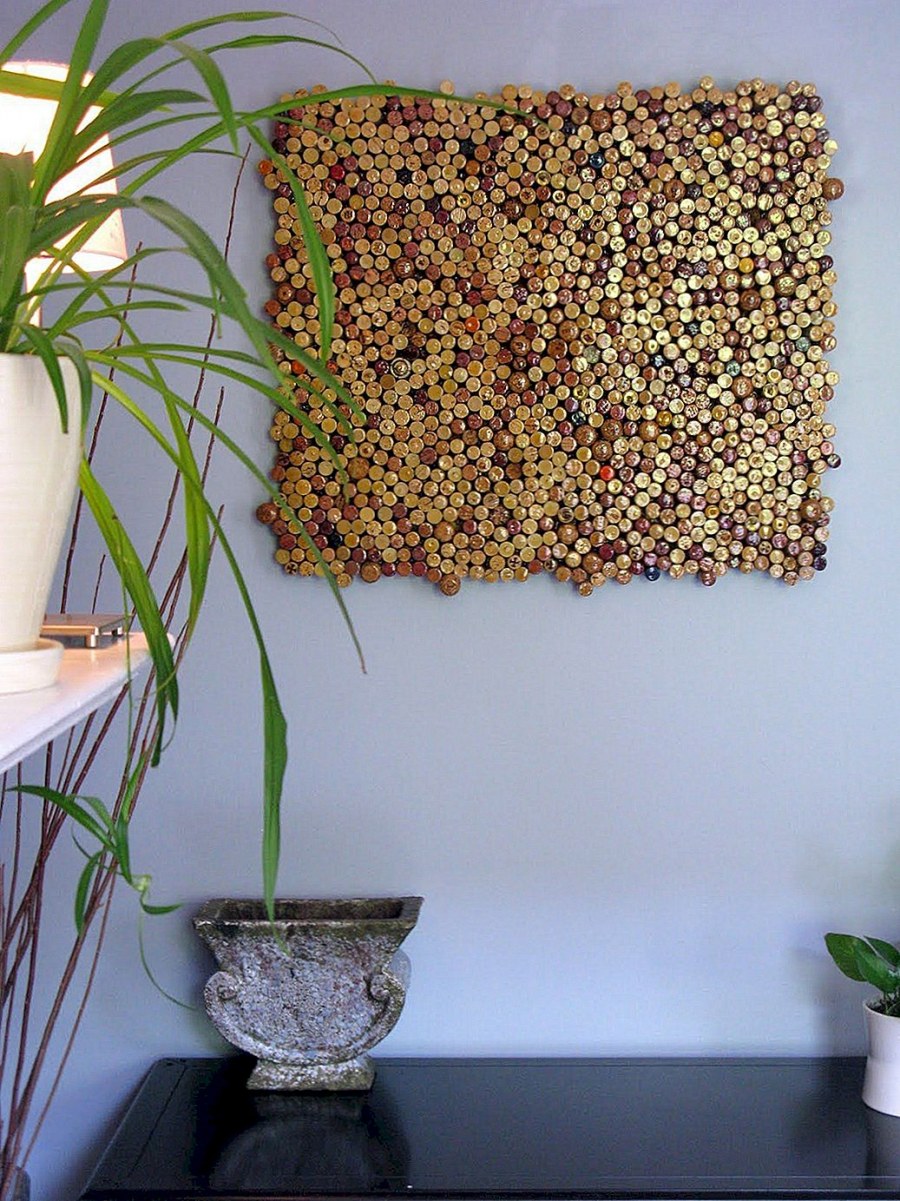 Панно из пробок