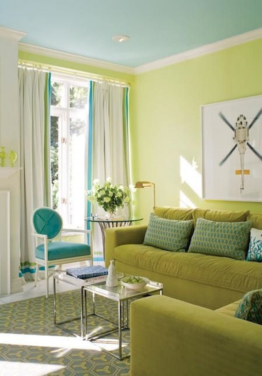 Сочетание дерева с синим зеленым