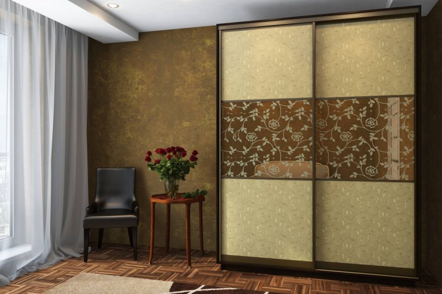 Шкаф купе с бронзовым стеклом