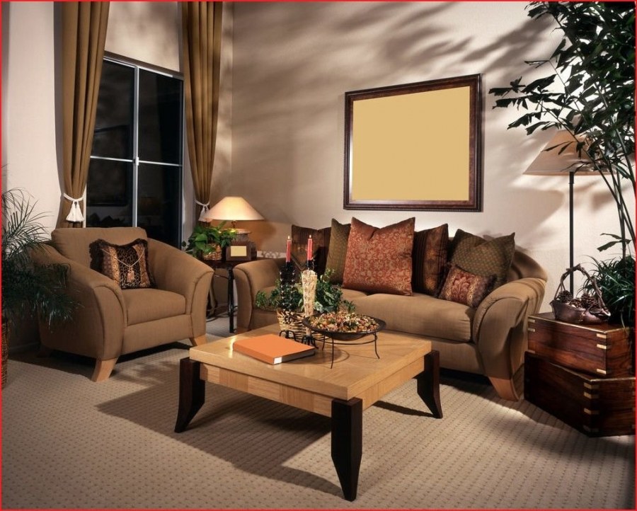 Диван коричневого цвета в интерьере