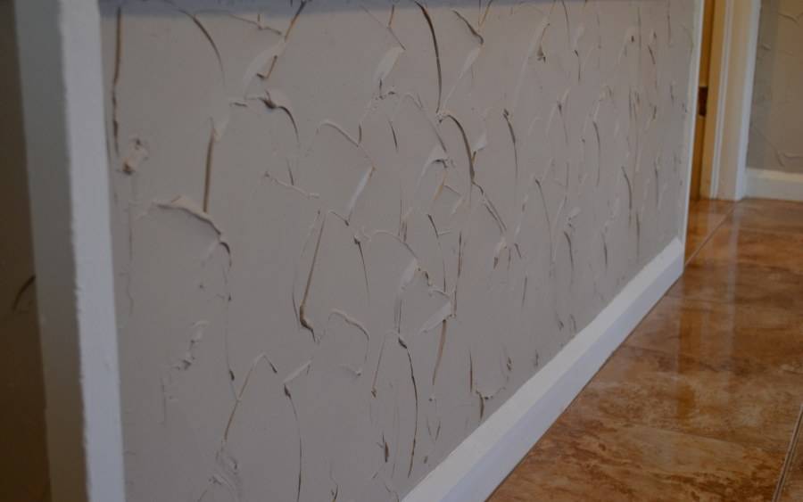 Нанесение декоративной штукатурки фактурная