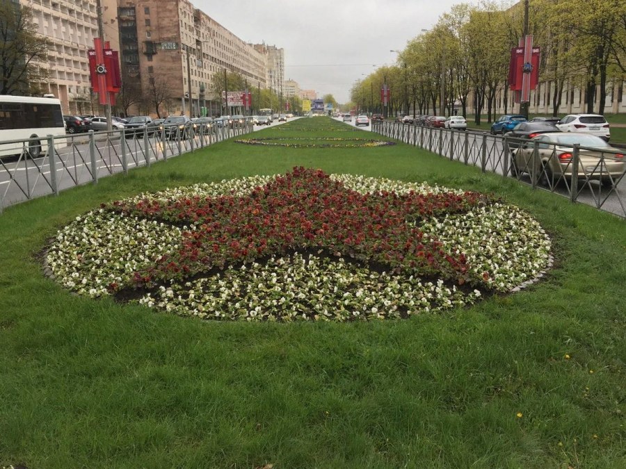 Клумба к 9 мая