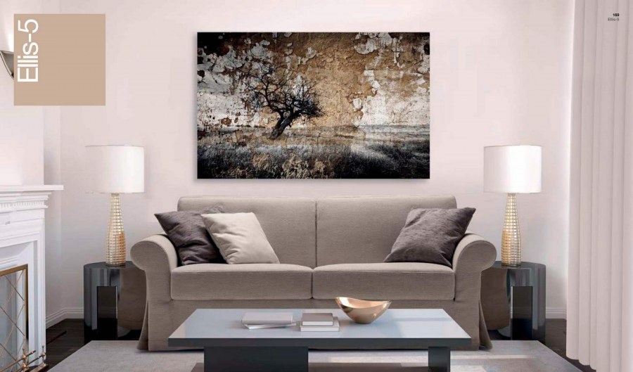 Бежевый диван в интерьере