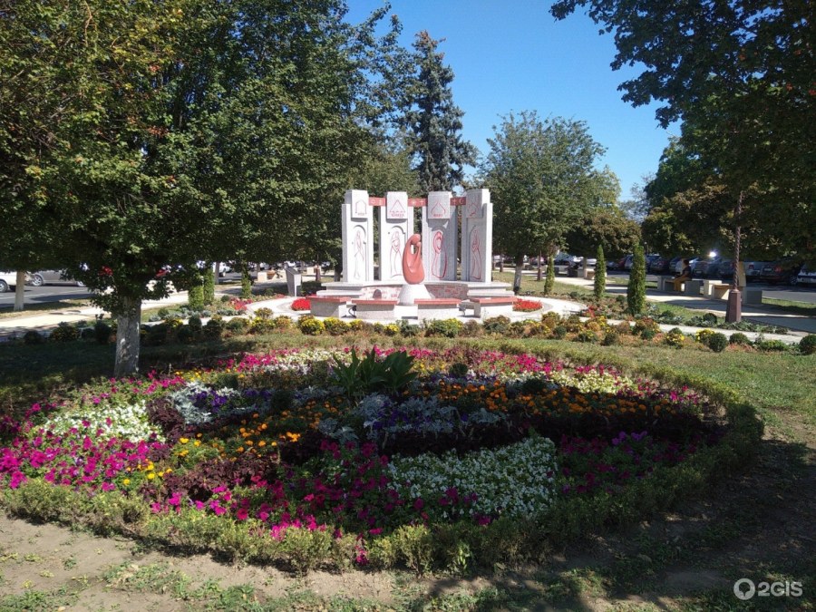 Клумбы для цветов оформление в городе