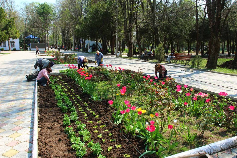 Искусственные клумбы