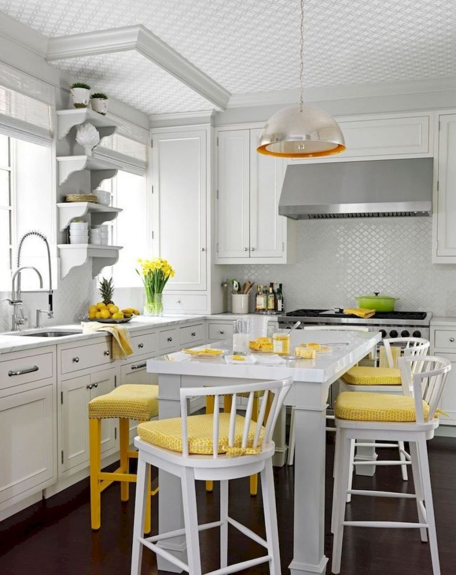Желтая кухня в интерьере