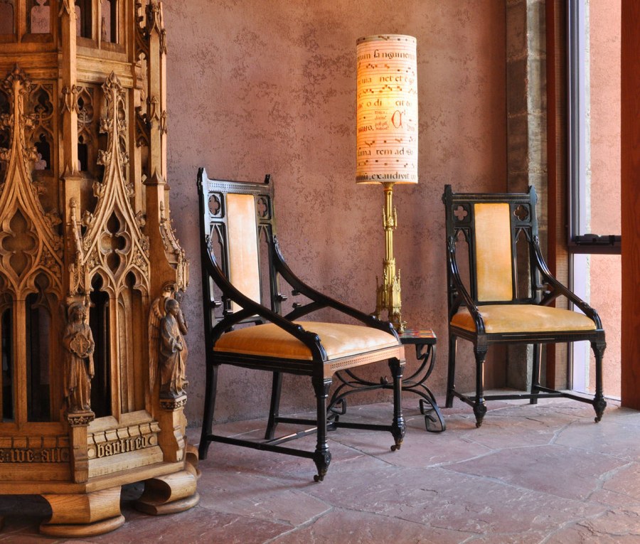 Предметы интерьера романского стиля