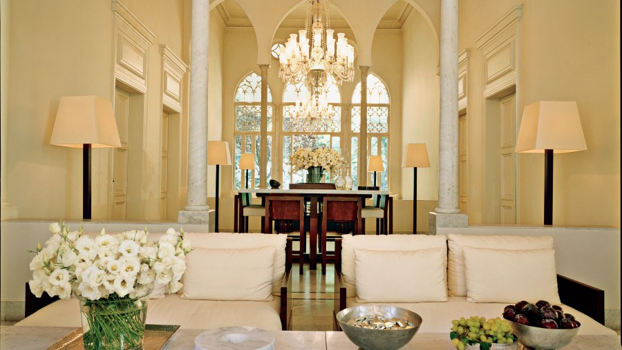 Парижская квартира дизайнера Эли Сааба