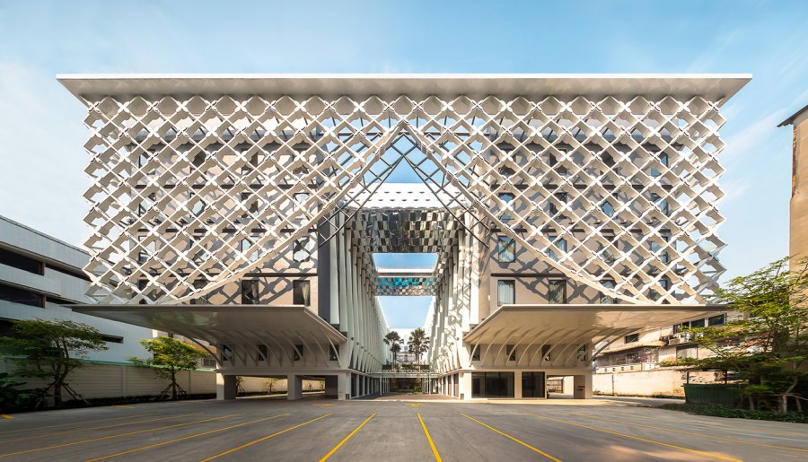 Bangkok Hotel facade