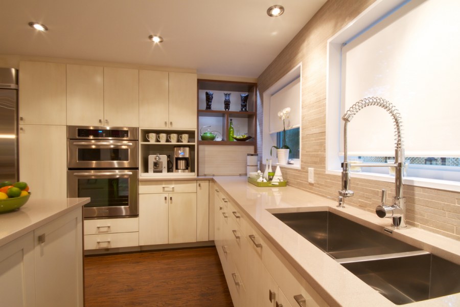 Кухня под потолок