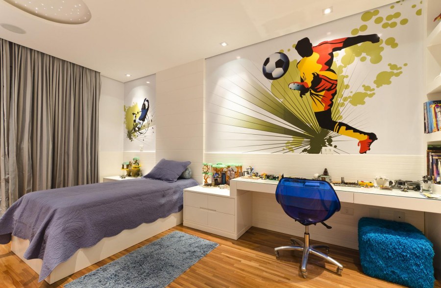 Стена в комнате подростка