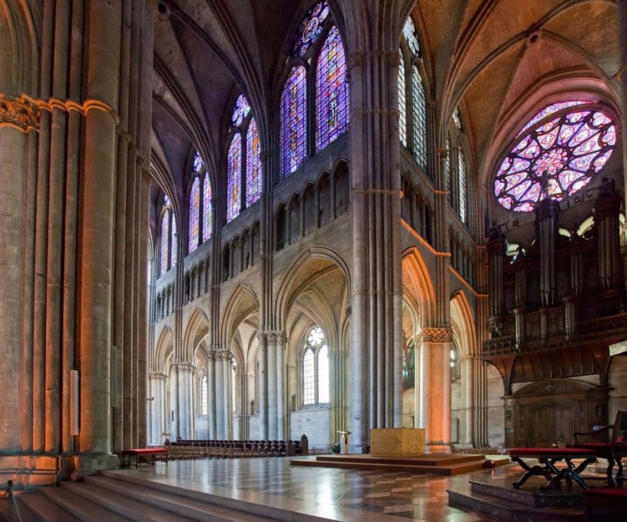 Центральный Неф Реймского собора
