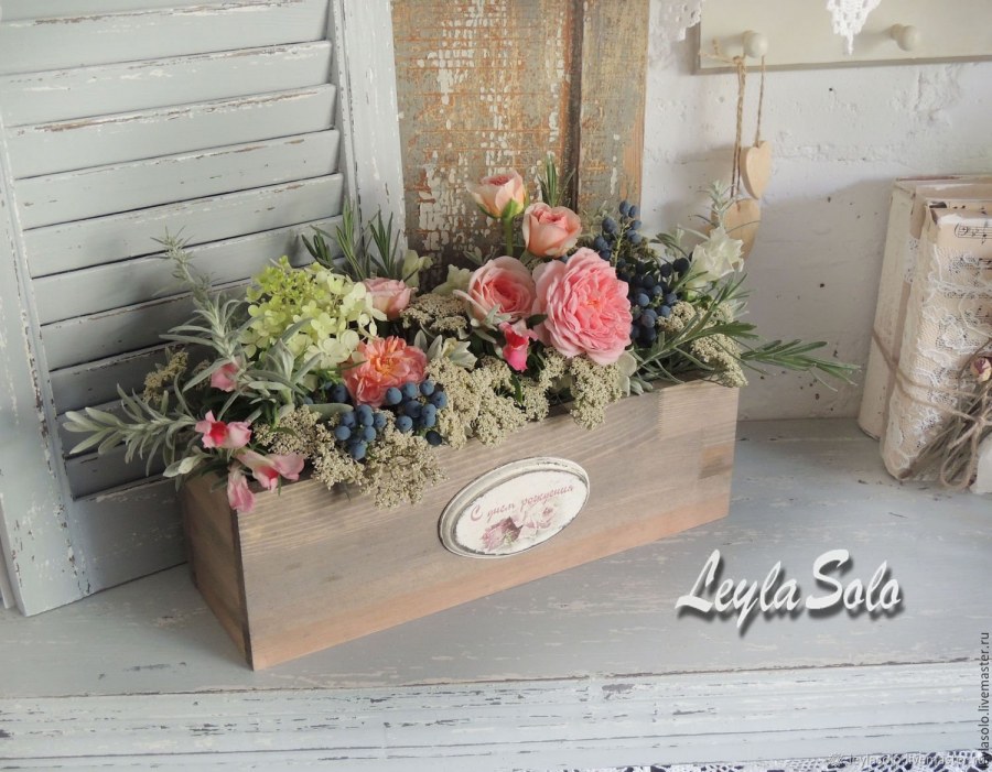 Ящики из дерева для цветочных композиций
