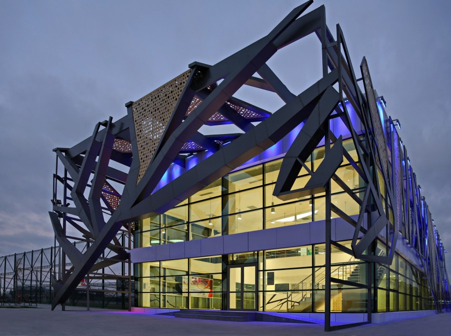 Спорткомплекс Европа архитектура