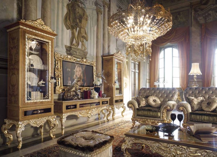 Витрины и комоды для гостиной в стиле рококо