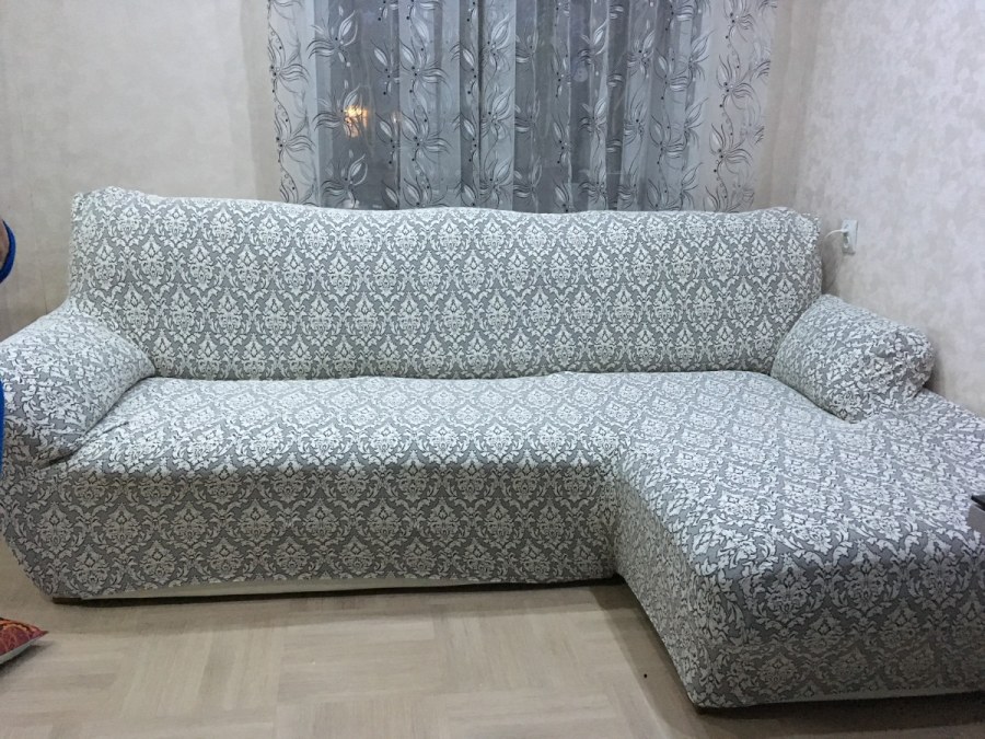 Защитный чехол на диван
