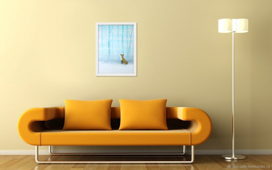 Картина на стене в интерьере