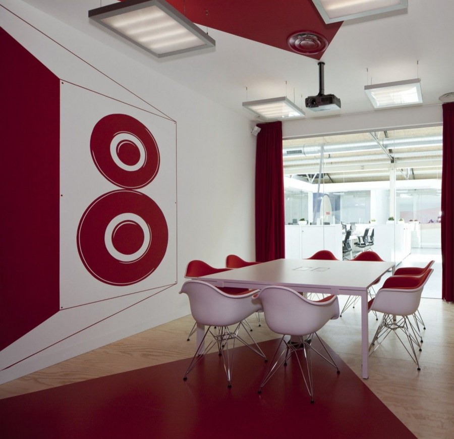 Офис компании ред Булл