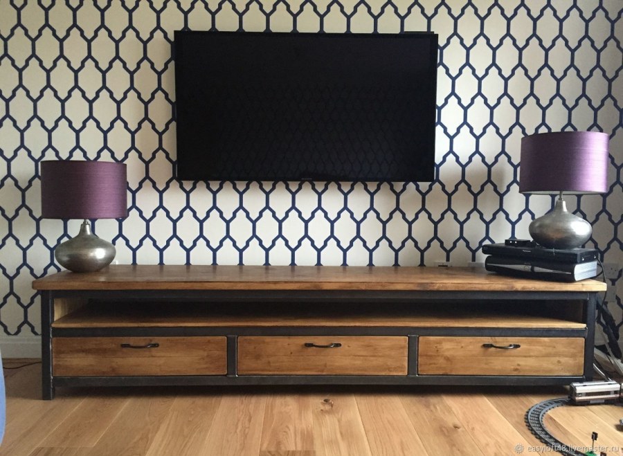 ТВ тумба в стиле лофт