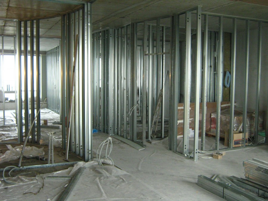 Наращивание стены гипсокартоном