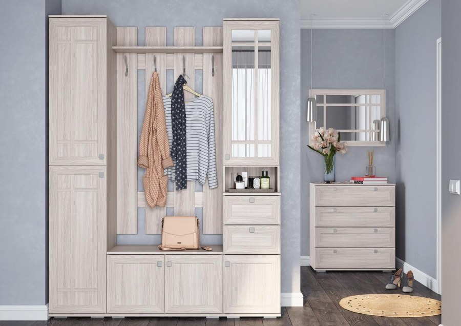 Прихожка в стветлых тонах