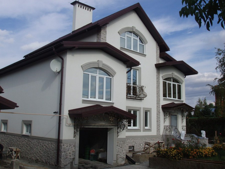 Отделка фасада штукатуркой