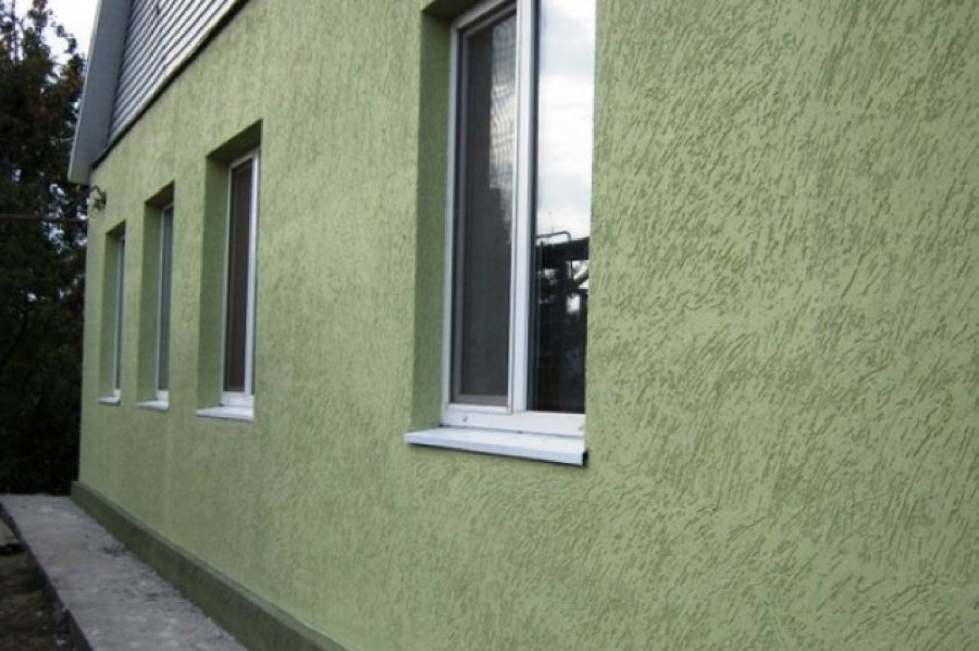 Отделка фасада короедом