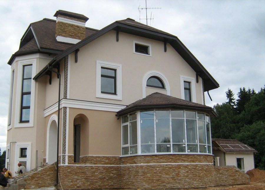 Красивый штукатурный фасад